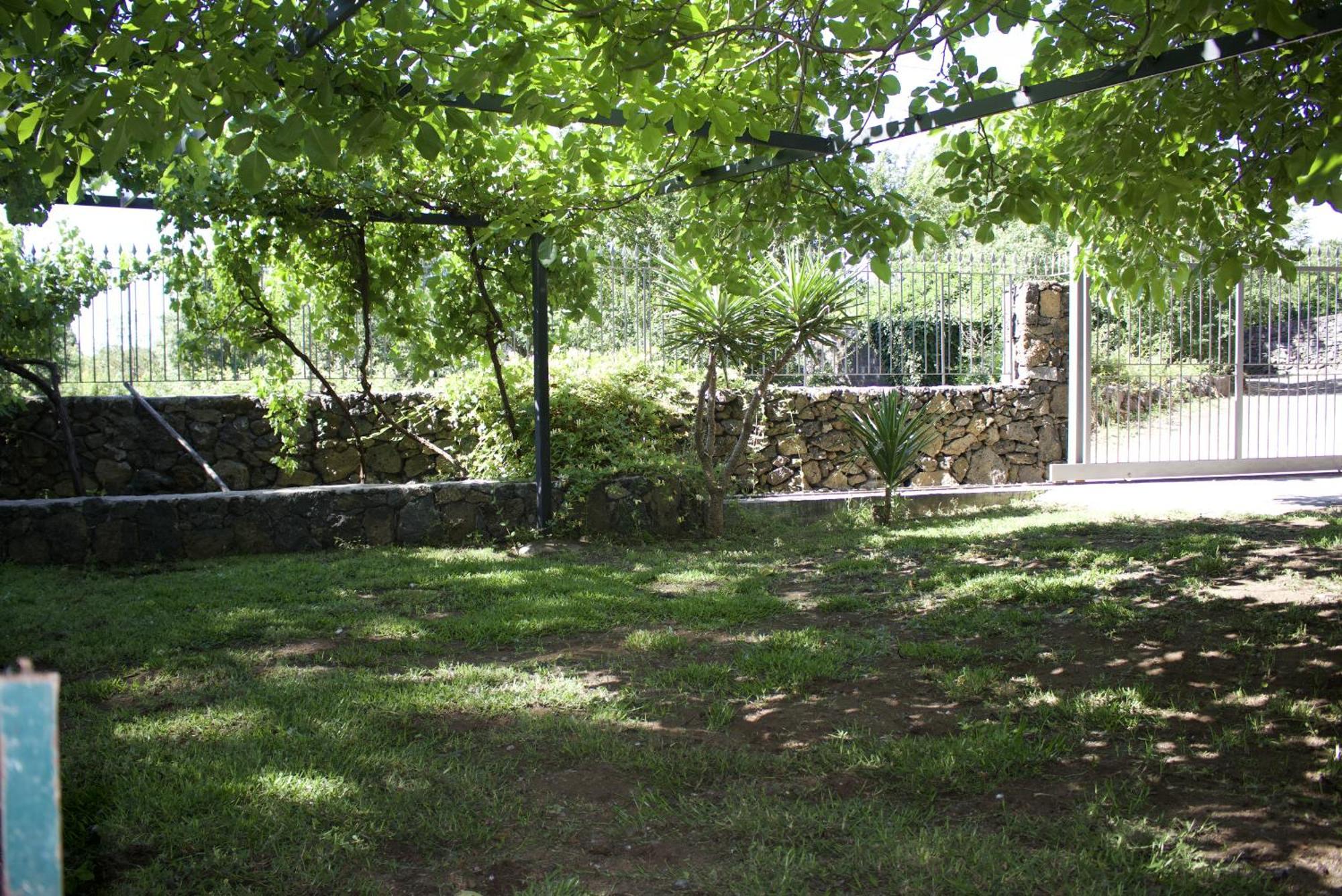 Domus Vini Villa San Giovanni La Punta Bagian luar foto